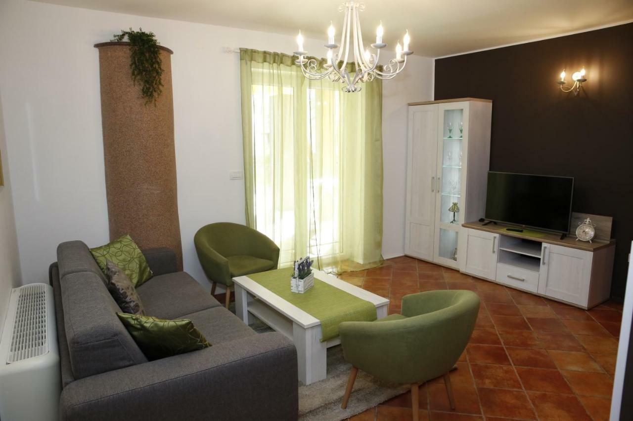 Vila Nara Hotel Vodice Eksteriør billede